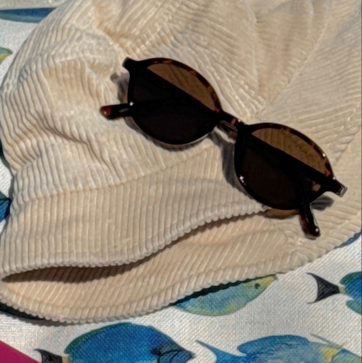 WOMEN'S UV PROTECTION