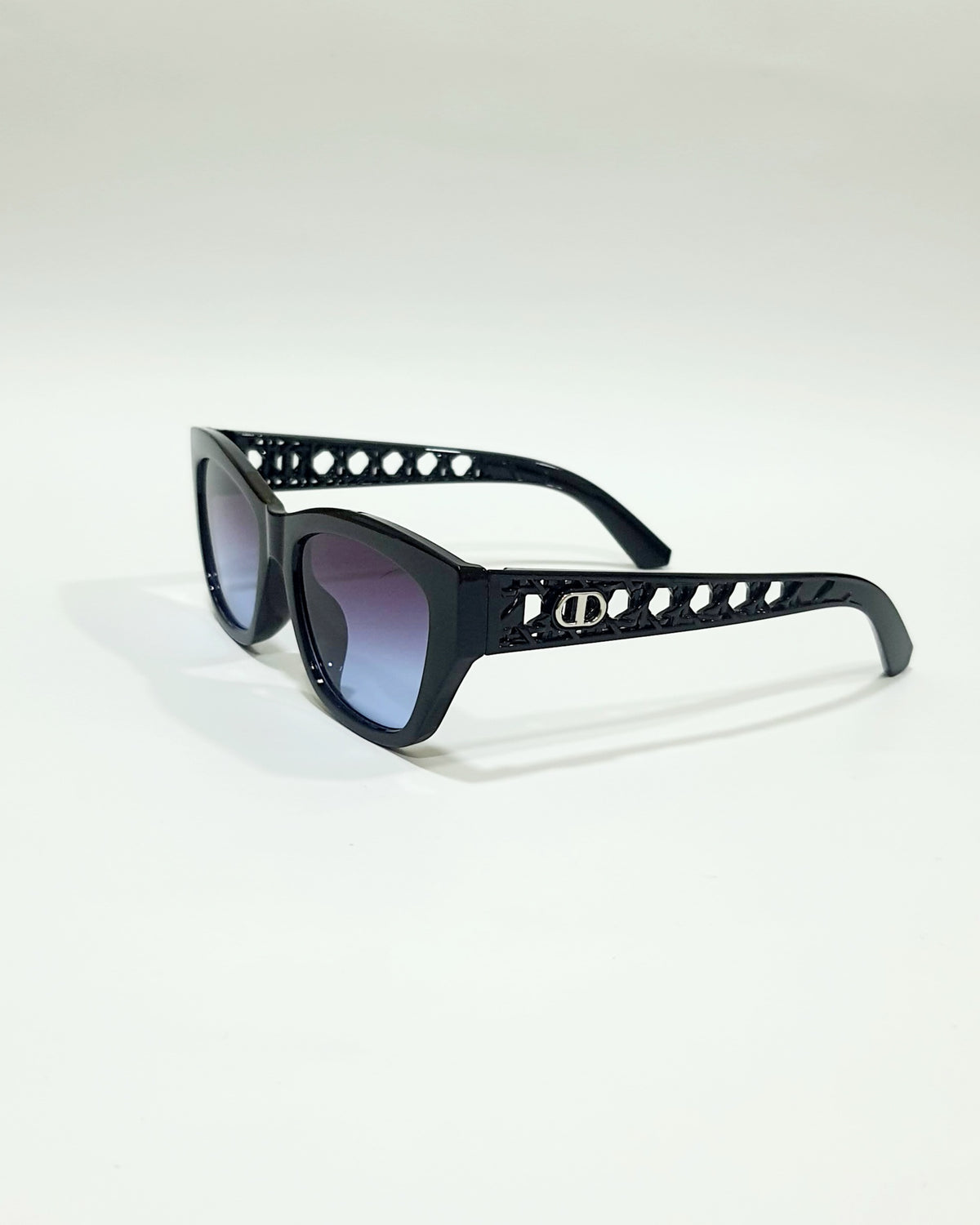 WOMEN'S UV PROTECTION