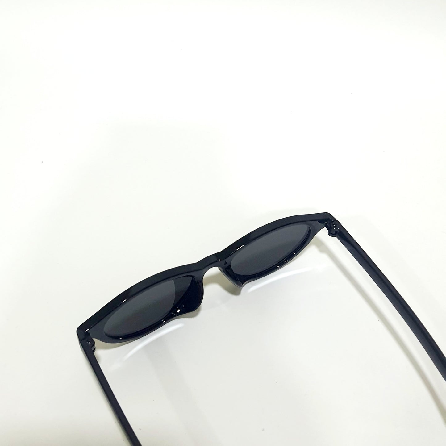 WOMEN'S PROVIDE PARTIAL UV PROTECTION